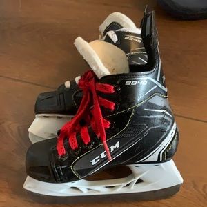 CCM hockey skates size 10y